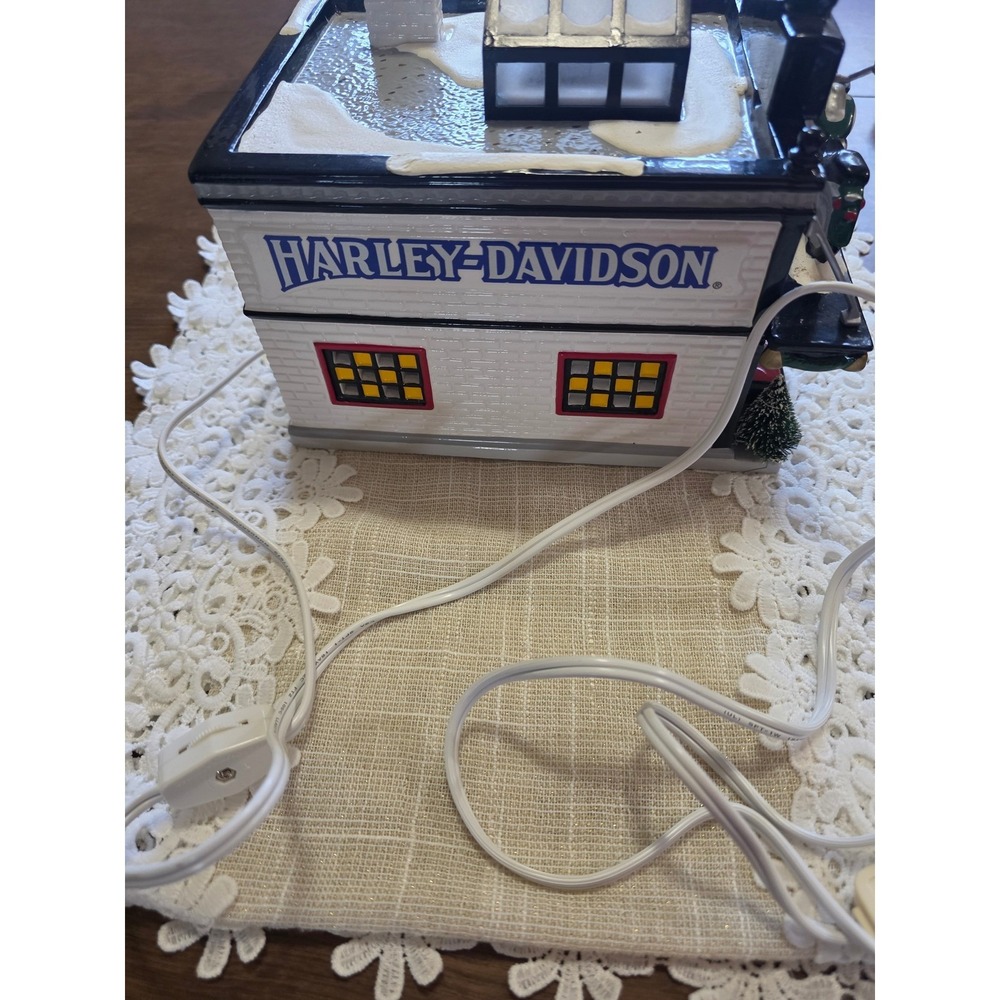 Dept 56 Snow Village Harley-Davidson Motorcycle Shop Lighted Building 1998 - Picture 8 of 14